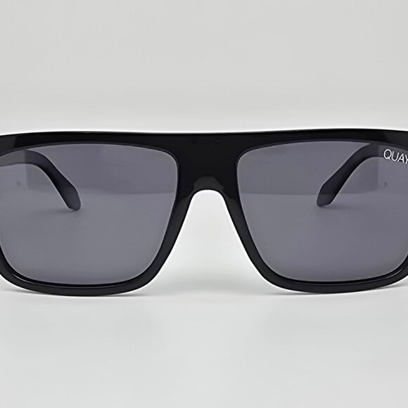 Quay Australia Frontrunner Gloss Black Frame Polarized Smoke Lens Sunglasses - Picture 3 of 16